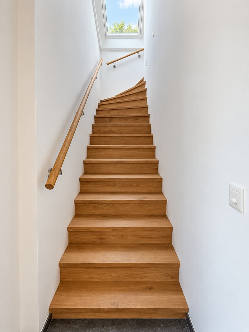 Charmant. Modern. Besonders. 2.5-Zimmer-Dachwohnung in Münchenstein (2)
