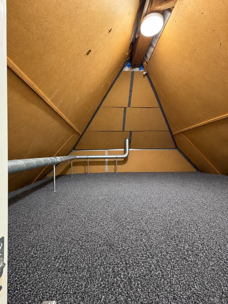 Charmant. Modern. Besonders. 2.5-Zimmer-Dachwohnung in Münchenstein (19)