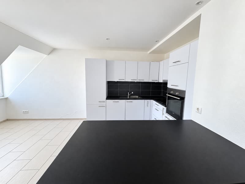 Moderne 1.5-Zimmer-Maisonettewohnung in Füllinsdorf (2)