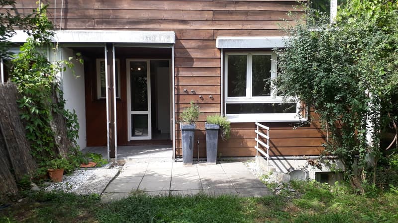 Charmante 2.5-Zimmer-Gartenwohnung in Riehen (15)