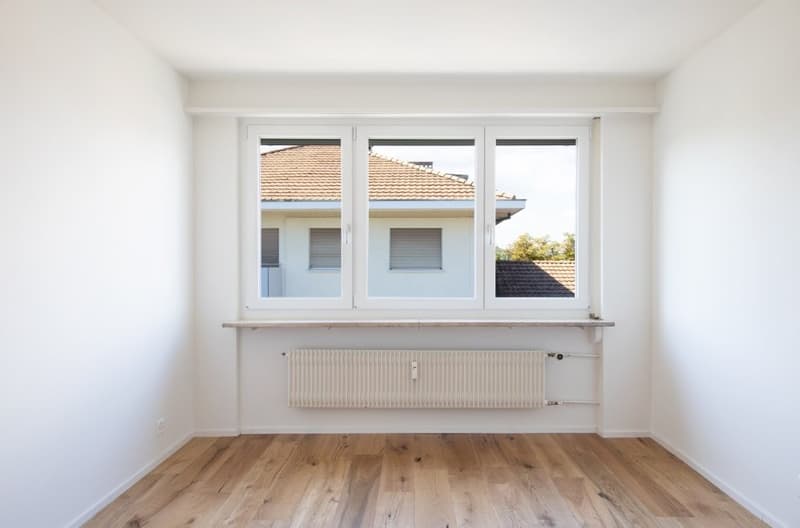 Helle und zentralgelegene 4-Zimmer-Wohnung mit Balkon in Basel (4)
