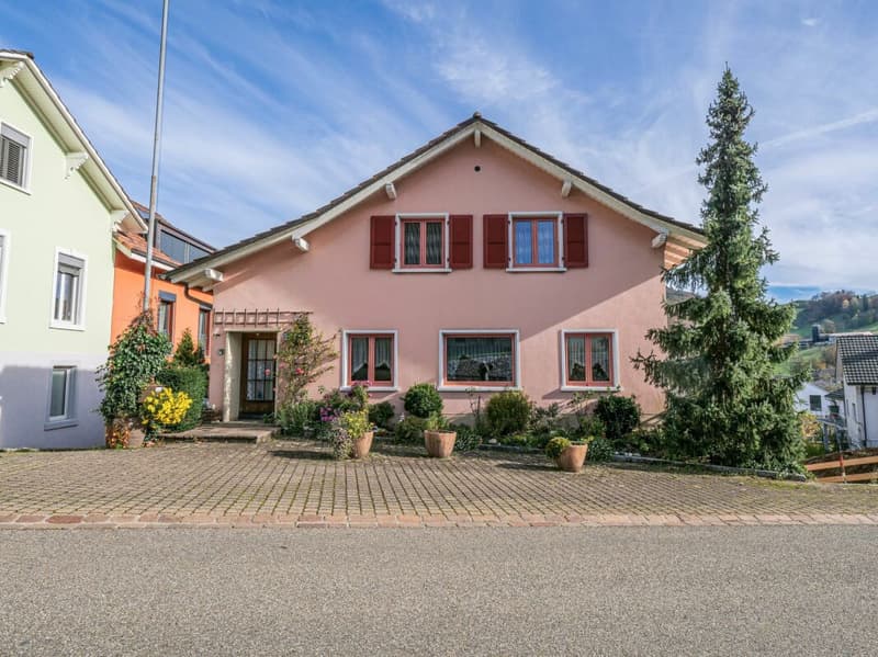 Detached house with dream view and large garden (1)