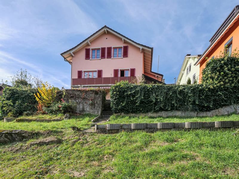 Detached house with dream view and large garden (8)