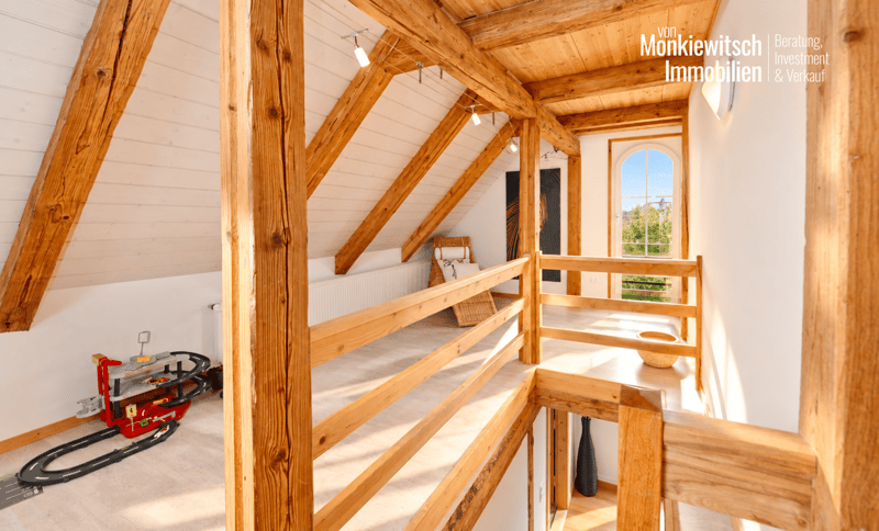 Charmante 4.5-Zimmer-Maisonette-Wohnung in historischem Altbau – Aristau (11)