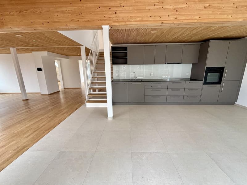 Elegante mansarda con vista e smart home (6)
