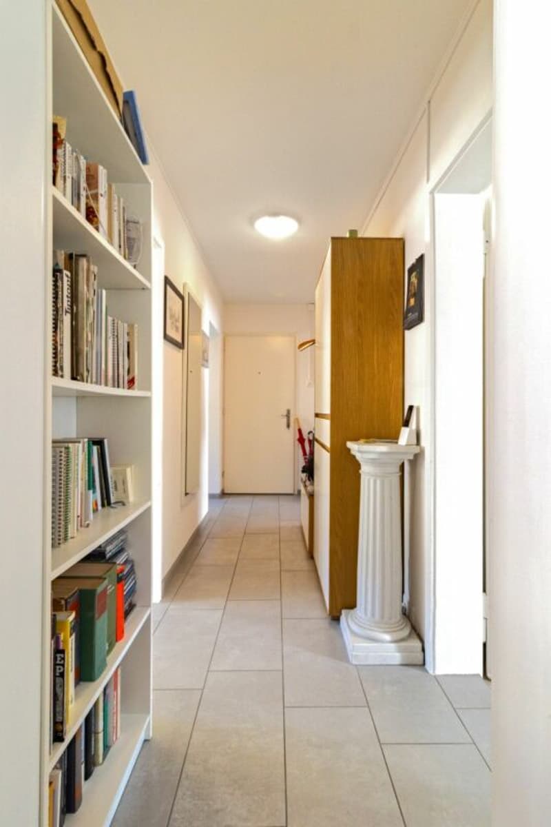Cozy 3-room apartment with a beautiful view of the greenery in a quiet location (2)