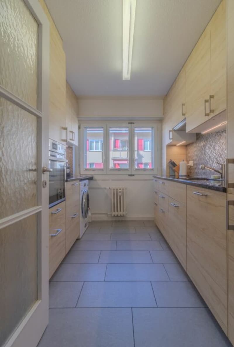 Cozy 3-room apartment with a beautiful view of the greenery in a quiet location (6)
