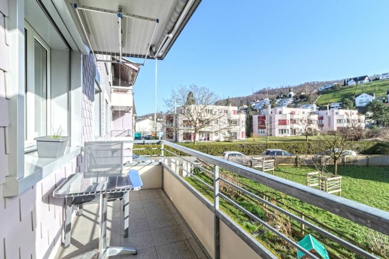Cozy 3-room apartment with a beautiful view of the greenery in a quiet location (9)