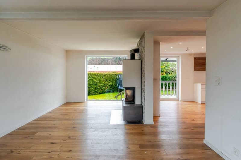 Spacious single-family house with 6.5 rooms and garden in central residential area (5)