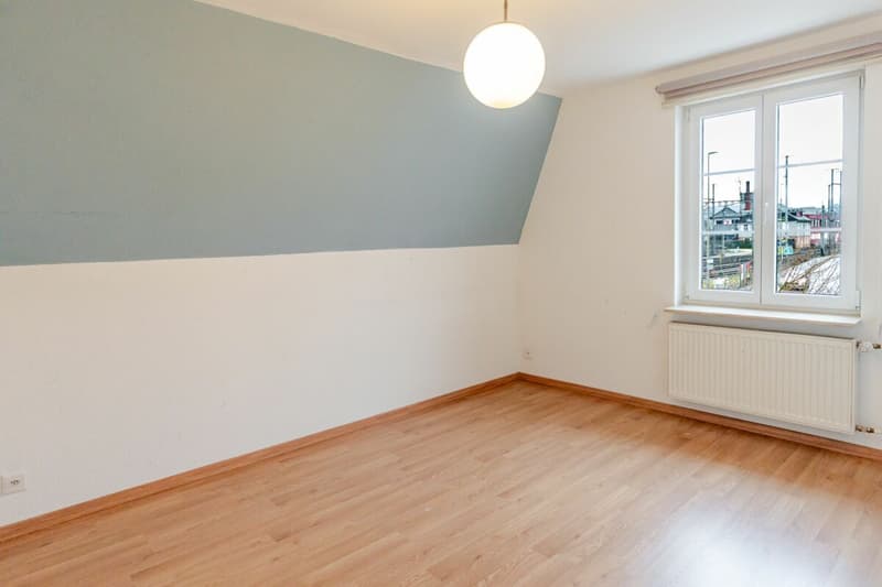 Spacious single-family house with 6.5 rooms and garden in central residential area (8)