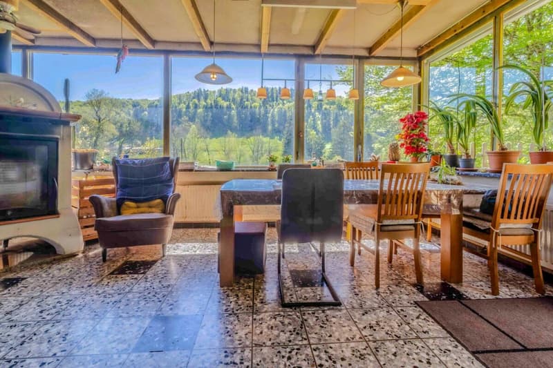 The dream of your own farm - well-kept 6.5 room single-family house with stable, pond, and plenty of land (3)