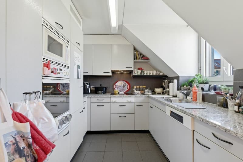 Sunny 3.5 room maisonette attic apartment with unobstructable view and 1 EHP (5)