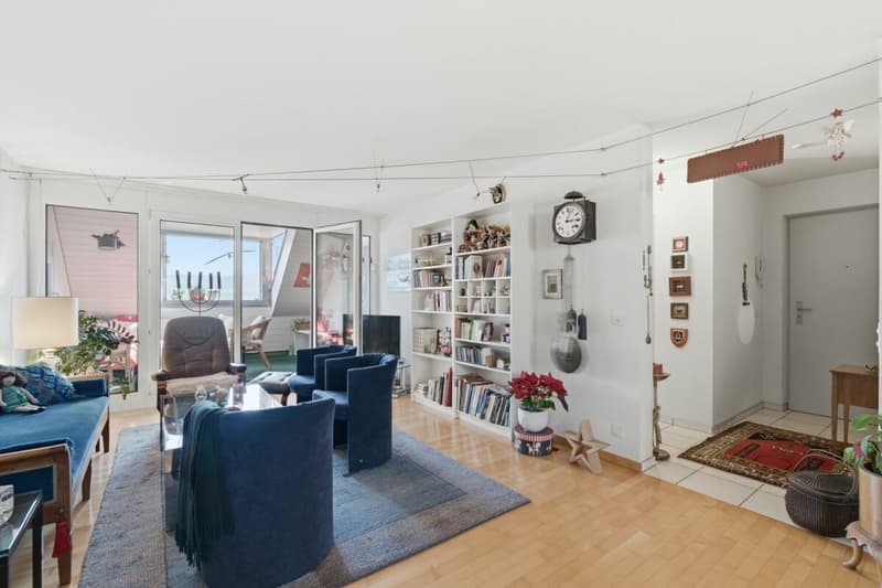 Sunny 3.5 room maisonette attic apartment with unobstructable view and 1 EHP (2)