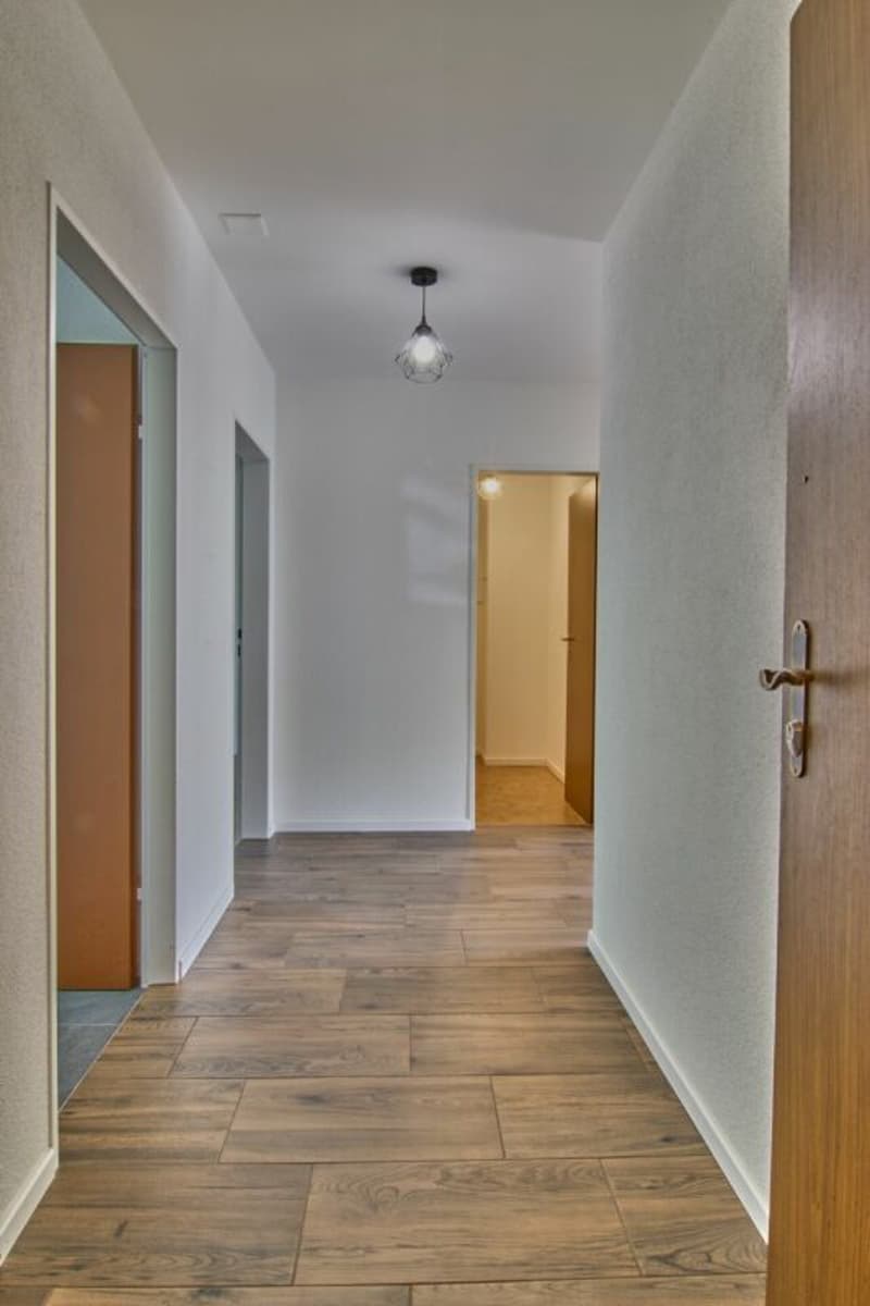 Move in and feel at home: 3-room apartment with 2 balconies and AAP (2)