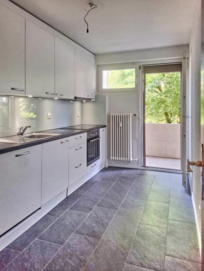 Move in and feel at home: 3-room apartment with 2 balconies and AAP (1)