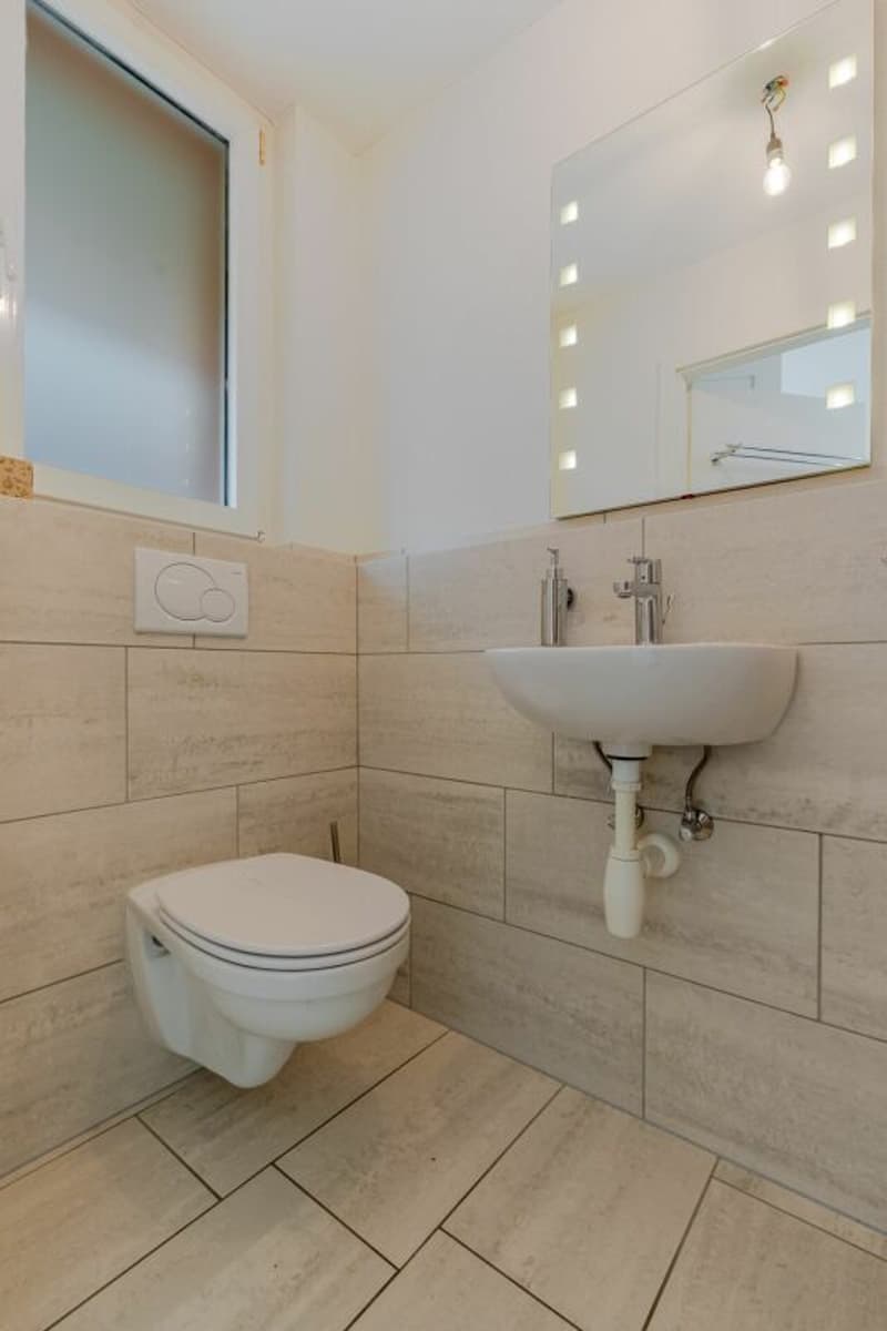 Casa d'angolo moderna di 4,5 locali con stanza da hobby e EHP (7)