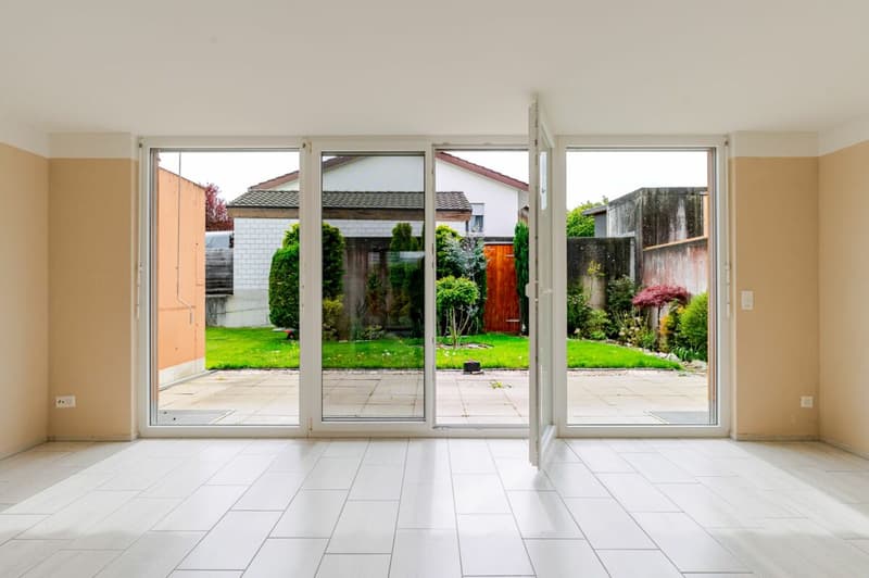 Casa d'angolo moderna di 4,5 locali con stanza da hobby e EHP (4)