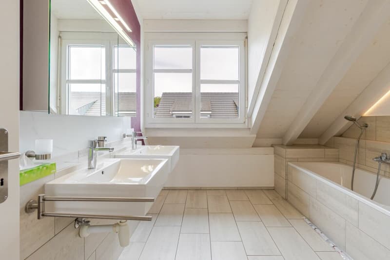 Casa d'angolo moderna di 4,5 locali con stanza da hobby e EHP (11)