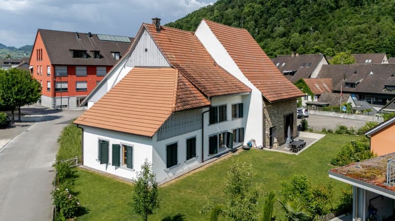 Dreamy, renovated 5.5 room farmhouse with lots of charm, history, and large garden (1)