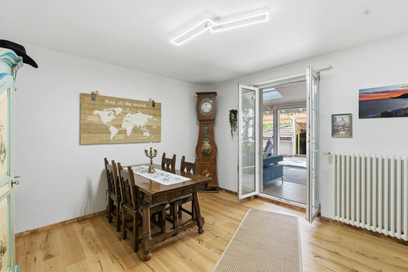 Attractive rental property: MFH with 4 apartments and various parking spaces - fully rented (7)