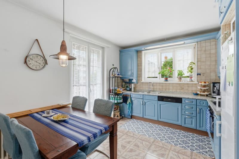 Attractive rental property: MFH with 4 apartments and various parking spaces - fully rented (2)