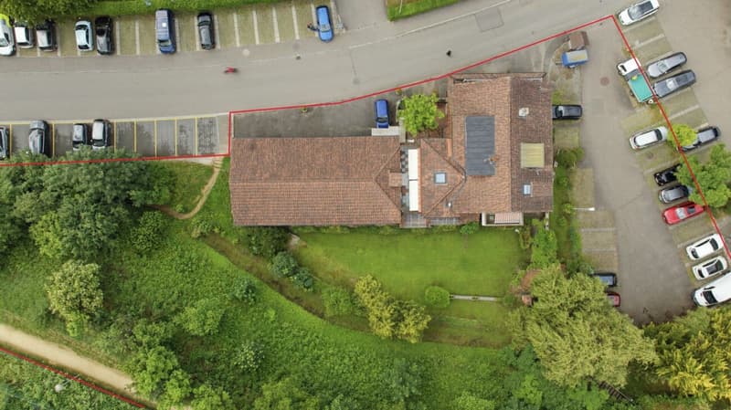 Attractive rental property: MFH with 4 apartments and various parking spaces - fully rented (12)