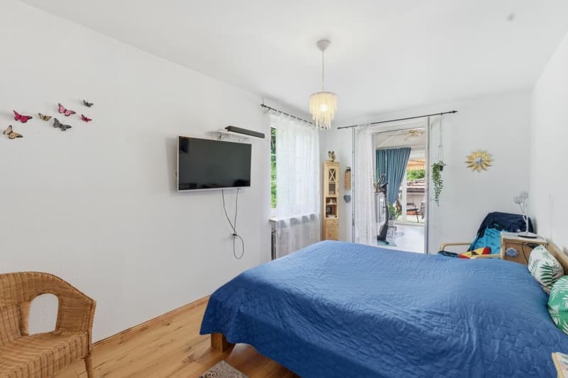 Attractive rental property: MFH with 4 apartments and various parking spaces - fully rented (6)