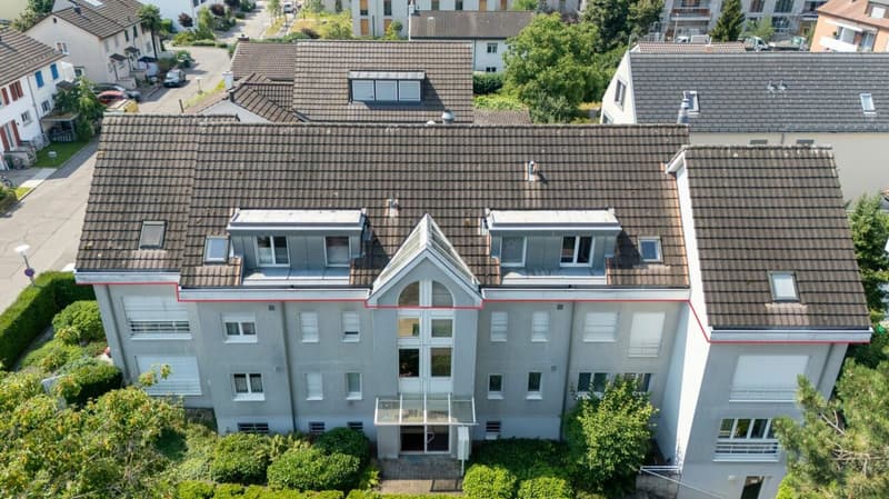 Alteresgerecht wohnen: Grosszügige 4.5 Z' Dachwohnung mit Lift und 2 EHPs (11)