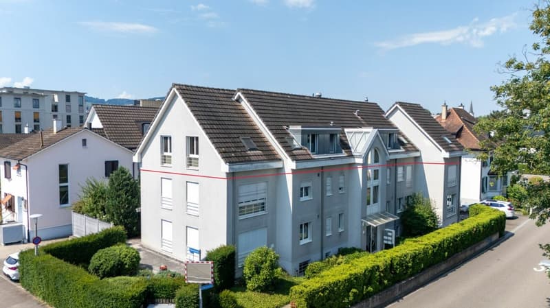 Alteresgerecht wohnen: Grosszügige 4.5 Z' Dachwohnung mit Lift und 2 EHPs (12)