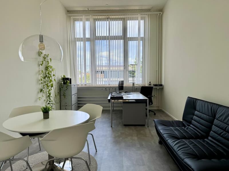130 m² office space for rent including parking spaces (11)