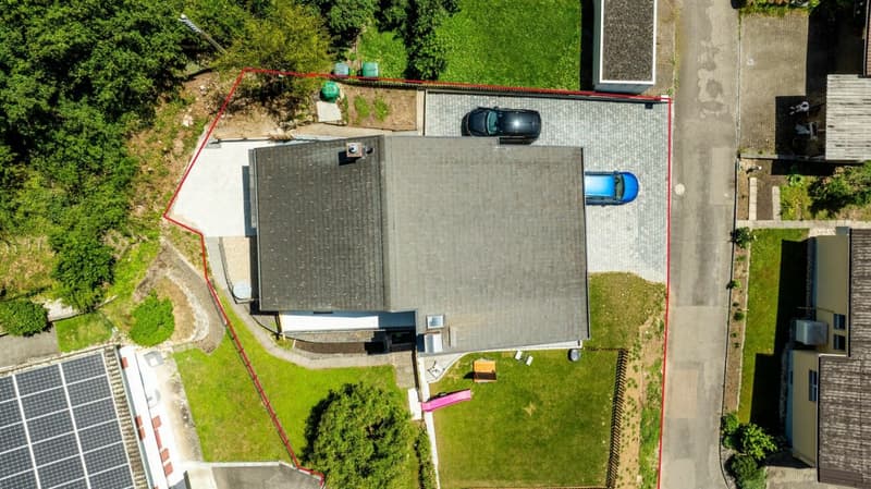 Maison individuelle dépendante et rénovée de 4,5 pièces avec diverses options de stationnement et jardin (12)