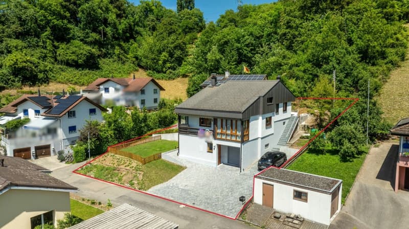 Maison individuelle dépendante et rénovée de 4,5 pièces avec diverses options de stationnement et jardin (1)