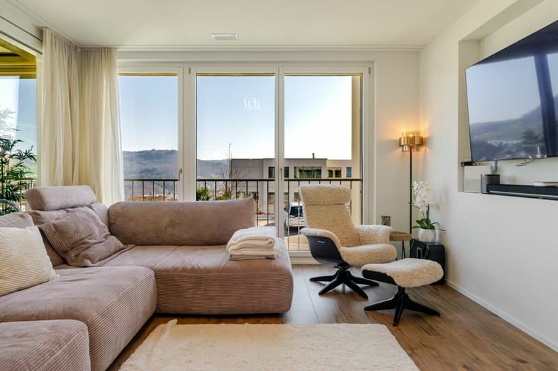 Maisonette-jardin d'appartement de 5,5 pièces à nouveau valorisé avec une vue magnifique et 2 EHP (5)