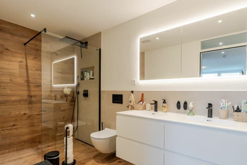 Maisonette-jardin d'appartement de 5,5 pièces à nouveau valorisé avec une vue magnifique et 2 EHP (4)