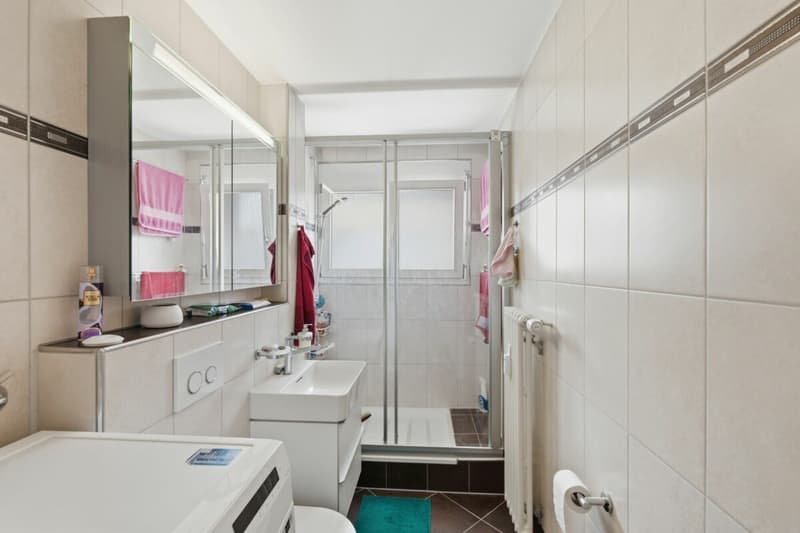 Lichtdurchflutete 4.5 Z' Maisonette WHG mit zwei Balkonen und einer Garagenbox (5)