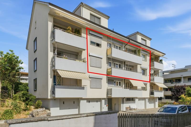 Lichtdurchflutete 4.5 Z' Maisonette WHG mit zwei Balkonen und einer Garagenbox (9)