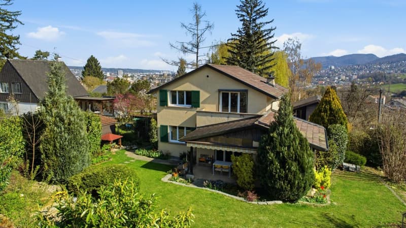 Freistehendes 5.5 Z' EFH mit grosszügigem Garten an exklusiver Lage (11)