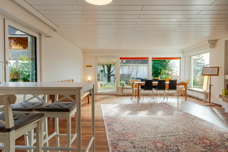 Freistehendes 6.5 Z' Einfamilienhaus am Sonnenhang von Dorrnach (2)