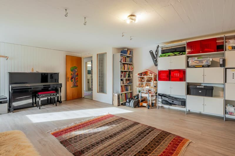 Freistehendes 6.5 Z' Einfamilienhaus am Sonnenhang von Dorrnach (7)