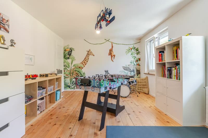 Modern renoviertes 5.5 Z` Doppeleinfamilienhaus mit idyllischem Garten (8)