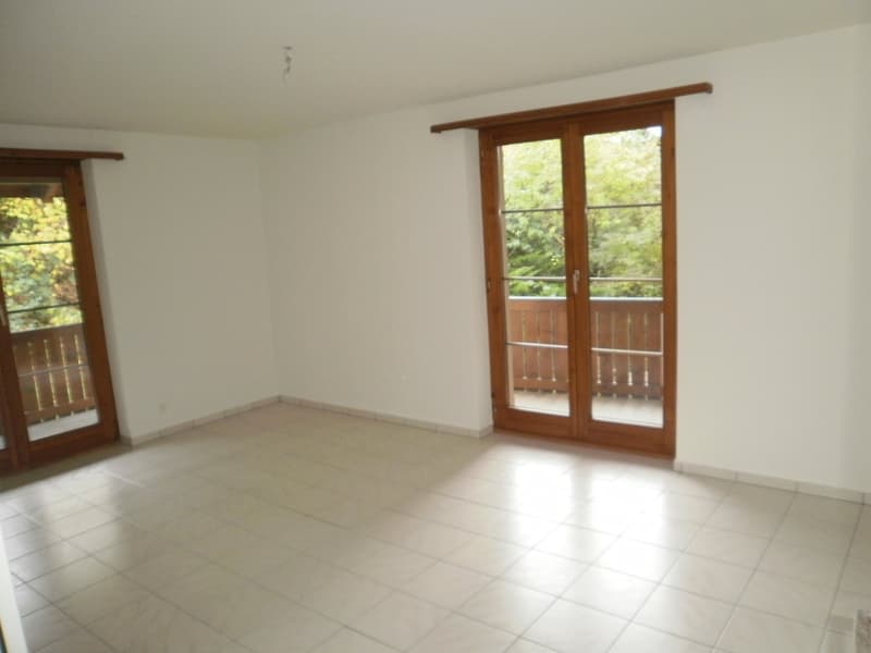 Charmante 4.5 Zimmer Wohnung mit grosser Laube - ab sofort verfügbar! (3)