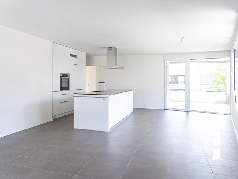 Appartamento attraente di 4,5 locali con standard Minergie e ampio balcone nel cuore di Liestal (2)