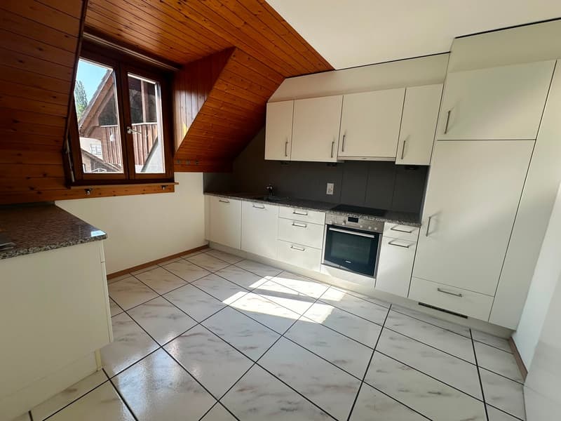 Charmante 4.5 Zimmer Wohnung mit grosser Laube - ab sofort verfügbar! (1)
