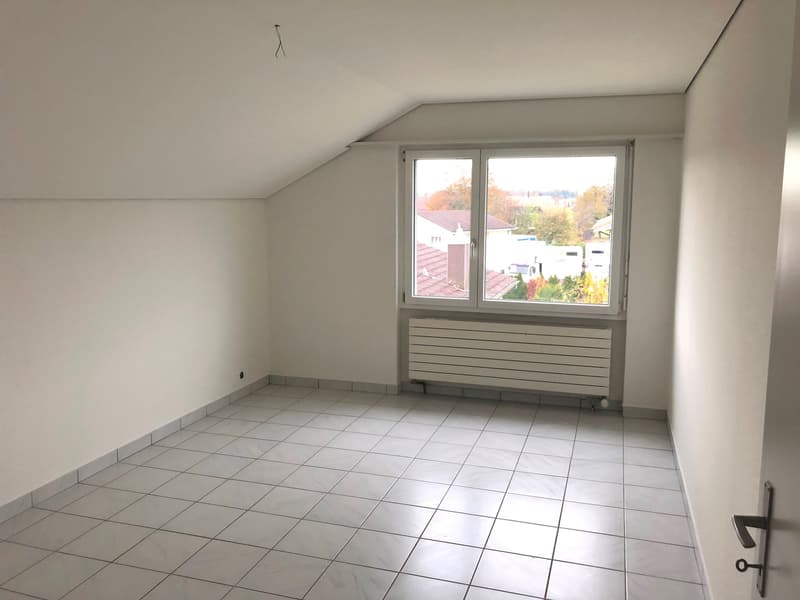 Helle 3.5-Zimmer-Wohnung mit Balkon im ruhigen Schwadernau (5)