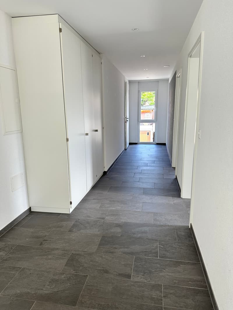 Top moderne 4.5-Zimmer-Dachwohnung mit Blick ins Grüne (14)