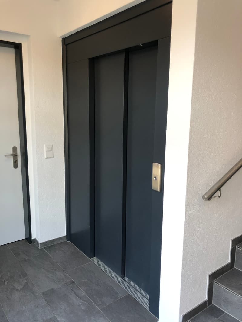 Top moderne 4.5-Zimmer-Dachwohnung mit Blick ins Grüne (25)