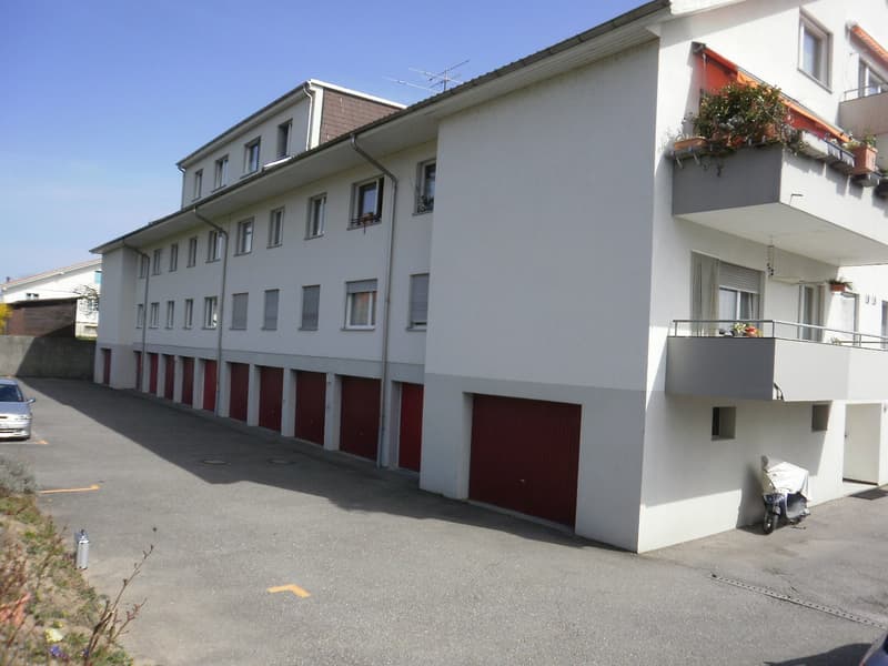 Schöne, helle 4 Zimmer Wohnung mit Balkon (2)
