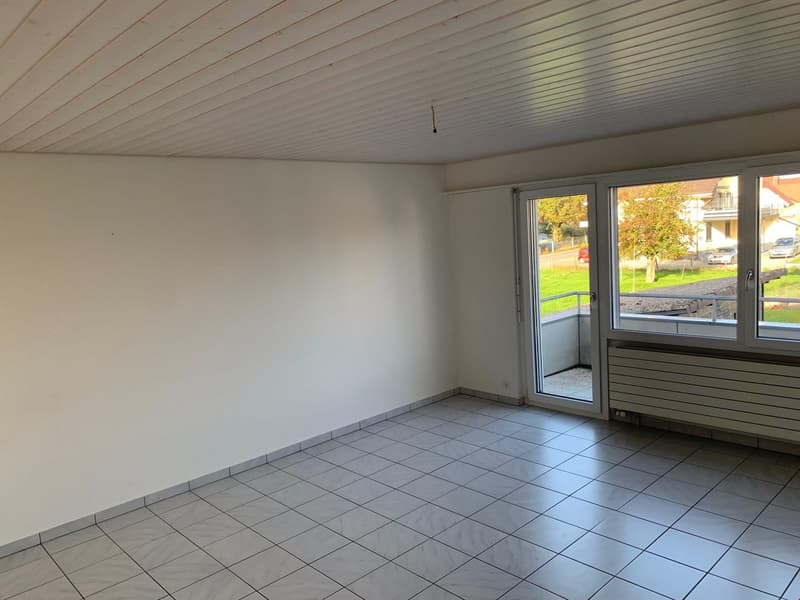 Schöne, helle 4 Zimmer Wohnung mit Balkon (6)