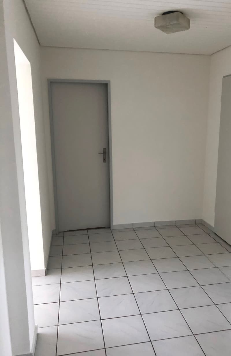Helle 3.5-Zimmer-Wohnung mit Balkon im ruhigen Schwadernau (11)