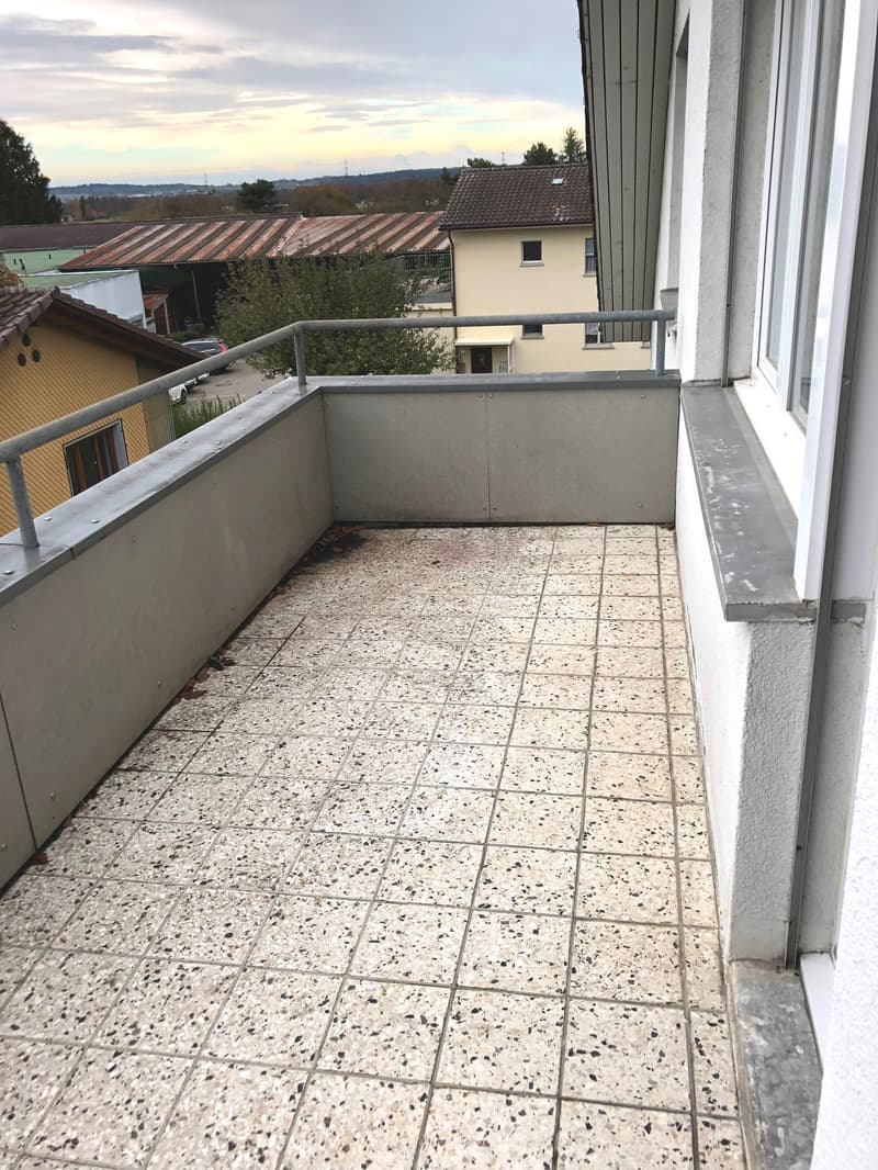 Helle 3.5-Zimmer-Wohnung mit Balkon im ruhigen Schwadernau (10)